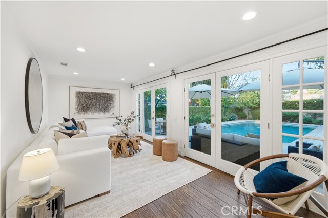 Detail Gallery Image 13 of 35 For 5232 Woodman Ave, Sherman Oaks,  CA 91401 - 3 Beds | 2 Baths