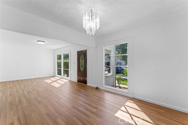 Detail Gallery Image 14 of 29 For 1216 E Cottage Grove Dr, Glendale,  CA 91205 - 3 Beds | 2 Baths