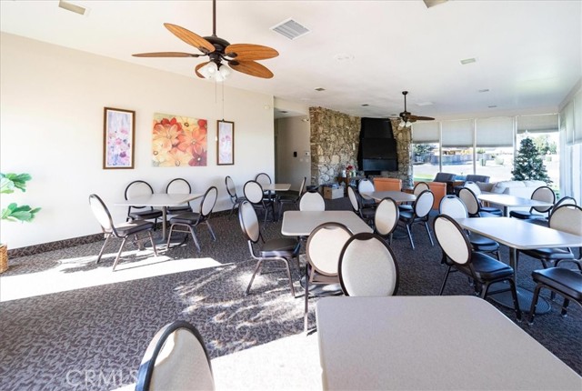 1561 Sandlewood Drive, Hemet CA: https://media.crmls.org/medias/1565e6bb-892e-4fe3-b7ed-9f33e44240a3.jpg