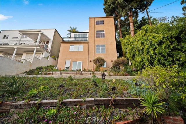 Detail Gallery Image 33 of 35 For 8246 Woodshill Trl, Los Angeles,  CA 90069 - 4 Beds | 4 Baths