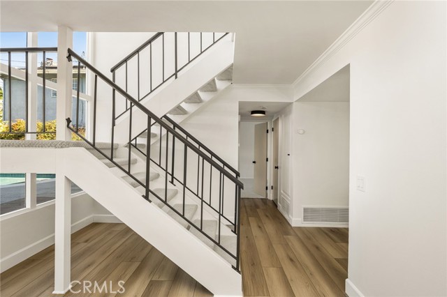 925 Eastglen photo 19