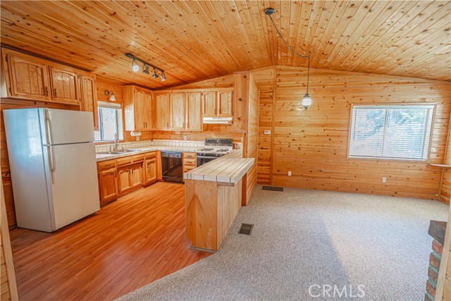 Detail Gallery Image 14 of 29 For 6505 Lowry, Frazier Park,  CA 93225 - 2 Beds | 2 Baths