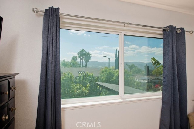 Detail Gallery Image 31 of 49 For 2057 Woodglen St, Simi Valley,  CA 93065 - 4 Beds | 2/1 Baths