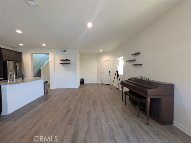Detail Gallery Image 5 of 24 For 12886 Greenstone Way, Moreno Valley,  CA 92555 - 4 Beds | 2/1 Baths