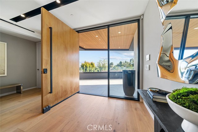 1947 Glencoe Way, Los Angeles CA: https://media.crmls.org/medias/1568058d-d373-4a73-a65a-7a3ba31e08e7.jpg