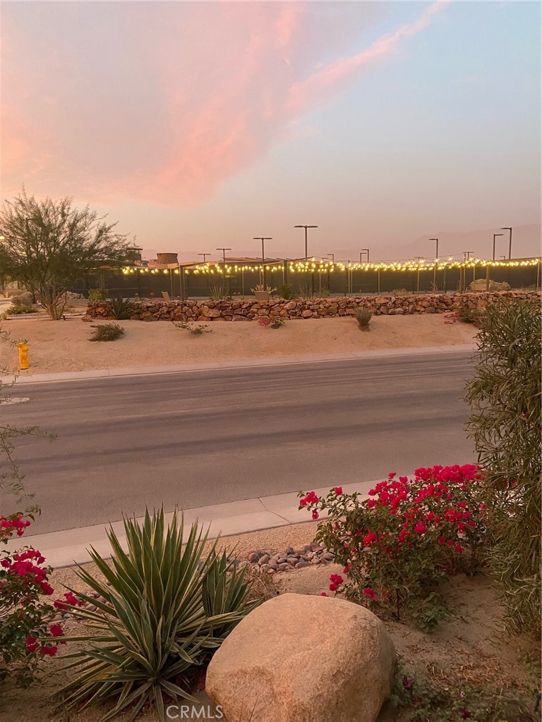 https://media.crmls.org/medias/1568106e-8ba0-43b9-86d5-260e5d4aeb23.jpg?preset=X-Large