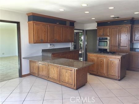 11393 La Vereda Drive, North Tustin CA: https://media.crmls.org/medias/15688e50-b57d-4658-a94e-6588dd02f0d9.jpg