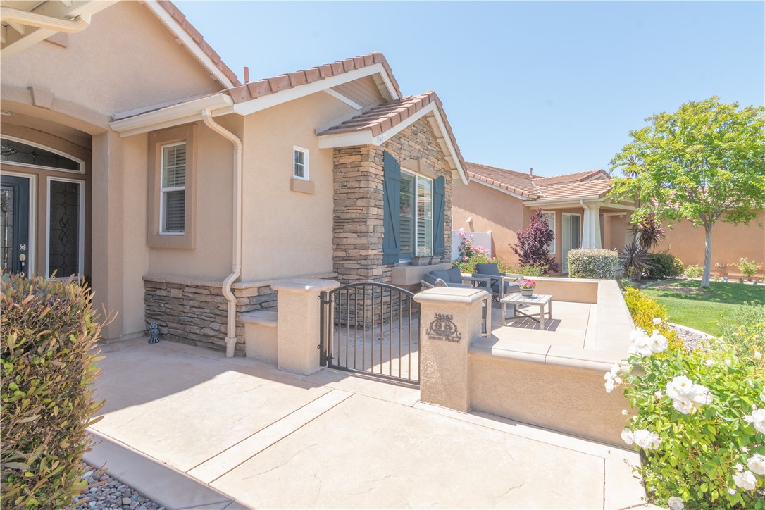 Detail Gallery Image 1 of 74 For 39463 Domaine Michael Dr, Murrieta,  CA 92563 - 3 Beds | 2 Baths
