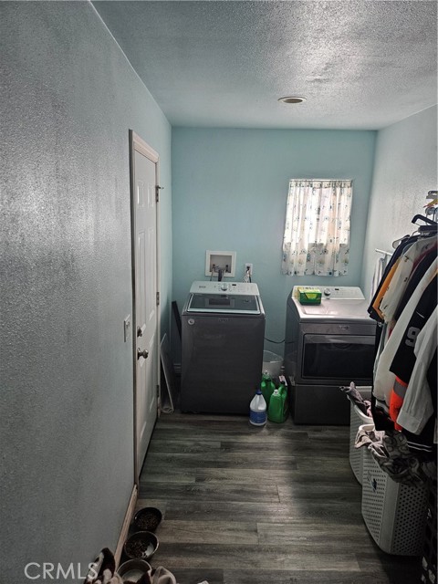 Detail Gallery Image 21 of 26 For 8693 San Carlos Ave, South Gate,  CA 90280 - 4 Beds | 2 Baths