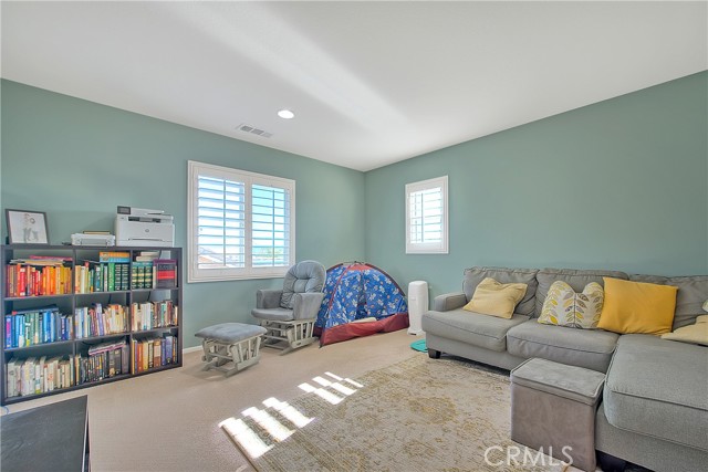 Detail Gallery Image 27 of 60 For 4822 Carl Ct, Jurupa Valley,  CA 91752 - 5 Beds | 3/1 Baths