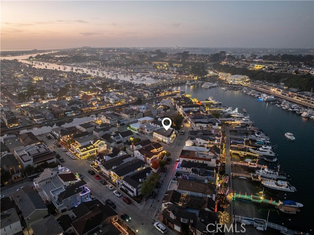 Detail Gallery Image 22 of 23 For 1520 Abalone, Newport Beach,  CA 92662 - 4 Beds | 3/2 Baths