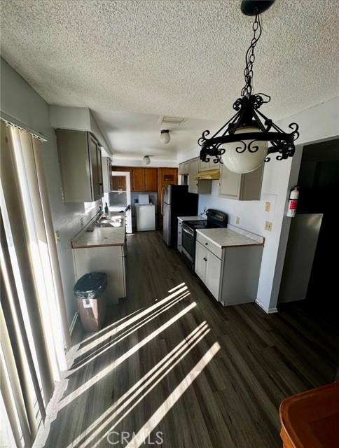 41041 Alder, Hemet CA: https://media.crmls.org/medias/156d3efe-0741-41f2-9f9b-661594468319.jpg