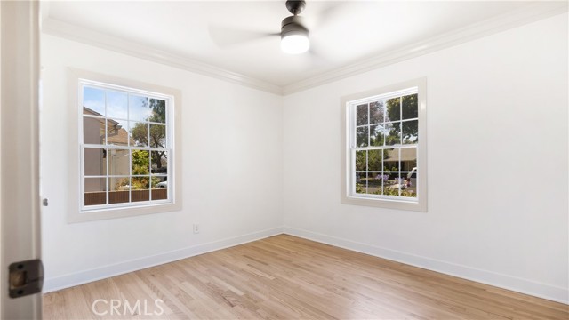 Image 16 of 35 For 5449 Fairbrook Street