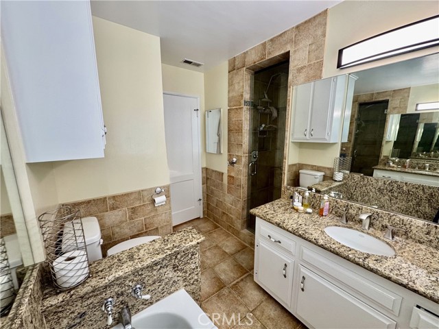 Detail Gallery Image 21 of 24 For 6552 Aqueduct Ave, Van Nuys,  CA 91406 - 3 Beds | 2/1 Baths