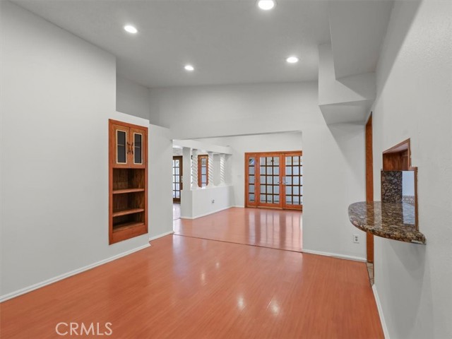 Detail Gallery Image 13 of 23 For 8501 Enfield Avenue, Northridge,  CA 90011 - 4 Beds | 2 Baths