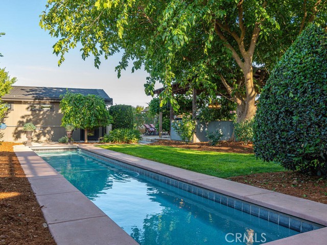 Detail Gallery Image 31 of 74 For 7790 Airport Rd, Paso Robles,  CA 93446 - 6 Beds | 5/2 Baths