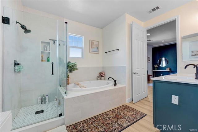 Detail Gallery Image 16 of 26 For 16410 W Nicklaus Dr #143,  Sylmar,  CA 91342 - 3 Beds | 3 Baths