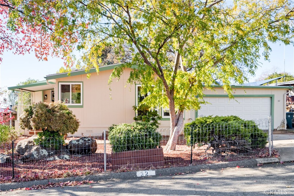32 Tarn Circle