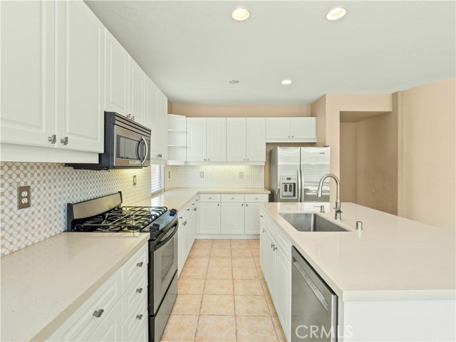 30375 June Rose Court, Castaic CA: https://media.crmls.org/medias/1570ee86-3ca4-4e35-96c0-8b73768dfe29.jpg