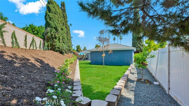 18701 Piper Place, Yorba Linda CA: https://media.crmls.org/medias/1570f2ca-d701-4c64-b788-25ca47a80af3.jpg