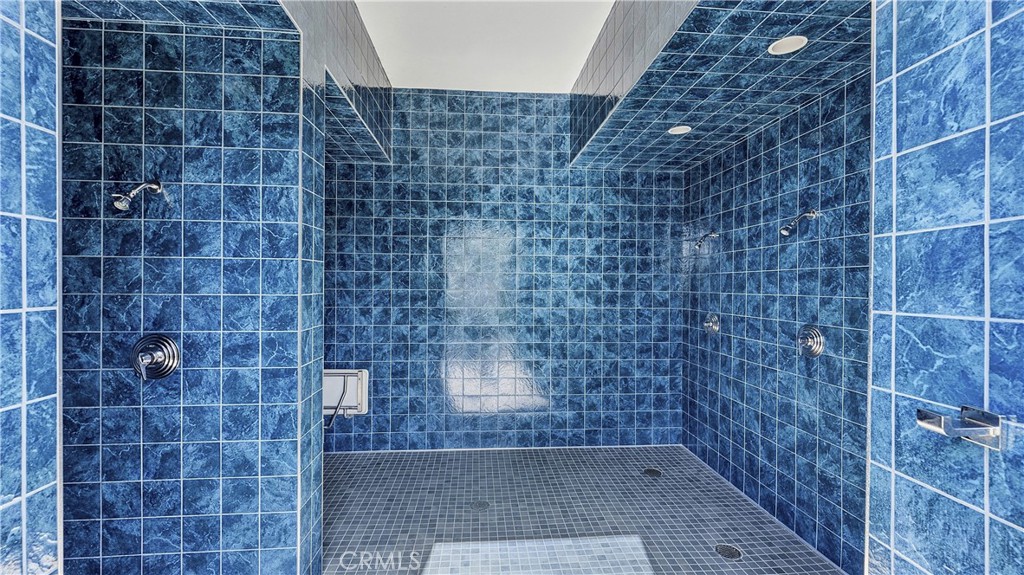 https://media.crmls.org/medias/15719905-4818-41ec-b004-4c868ab40877.jpg?preset=X-Large