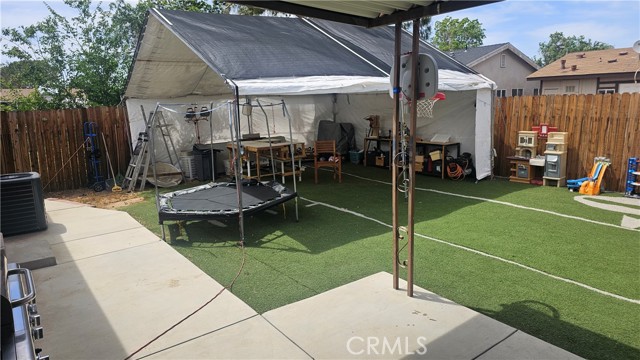 Detail Gallery Image 9 of 12 For 2325 Pecos Ct, Lancaster,  CA 93535 - 3 Beds | 2 Baths
