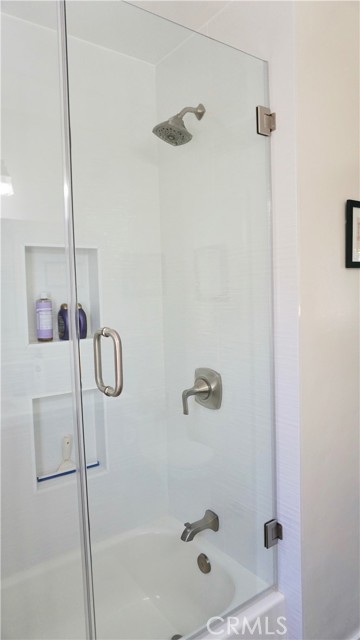 4435 Caledonia Way, Los Angeles CA: https://media.crmls.org/medias/15724786-5110-4040-aada-01e832a574bf.jpg