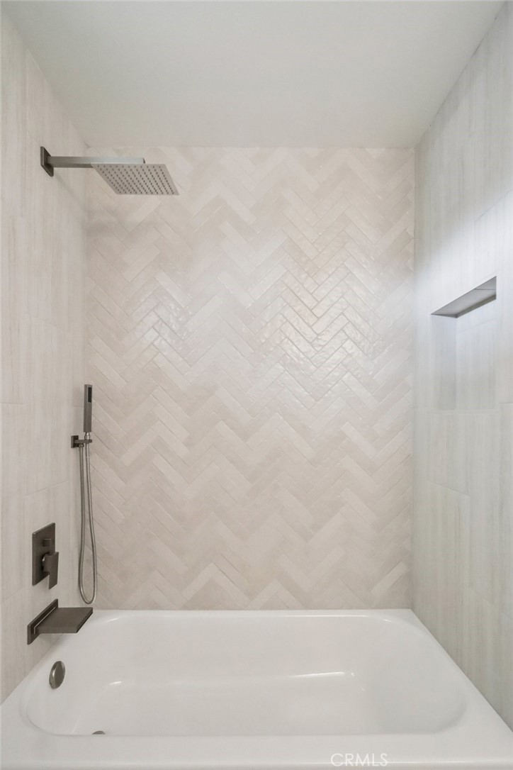 MLS #OC25272955 image #35