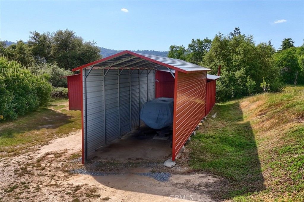 https://media.crmls.org/medias/15734f90-cfa7-416e-9132-9d3bdf947577.jpg?preset=X-Large