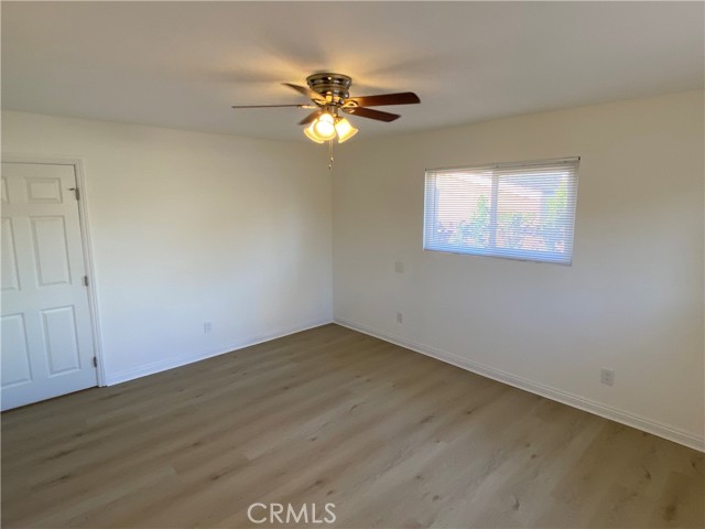 Detail Gallery Image 14 of 21 For 19137 Pleasantdale, Canyon Country,  CA 91351 - 4 Beds | 2 Baths