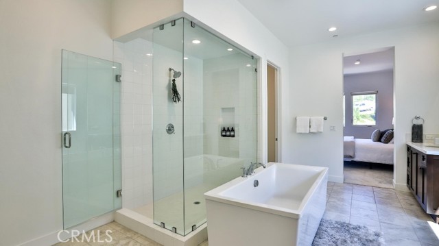 Detail Gallery Image 14 of 20 For 20615 W Hummingbird Ct, Porter Ranch,  CA 91326 - 5 Beds | 5/1 Baths