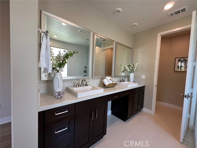 195 Stellar, Irvine CA: https://media.crmls.org/medias/15748c22-0f70-4754-9572-bf6a0cab0688.jpg