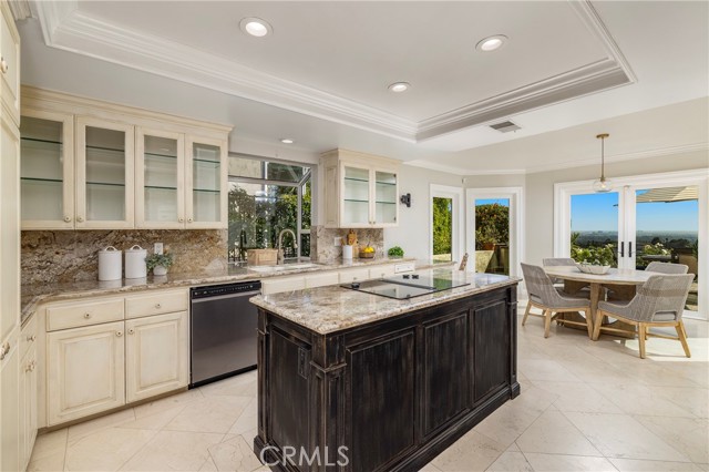 Detail Gallery Image 9 of 23 For 6304 E West View Dr, Orange,  CA 92869 - 4 Beds | 2/1 Baths