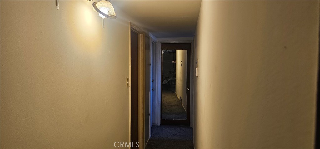 https://media.crmls.org/medias/15752026-50ed-4f16-bc55-d2c9026c9dea.jpg?preset=X-Large