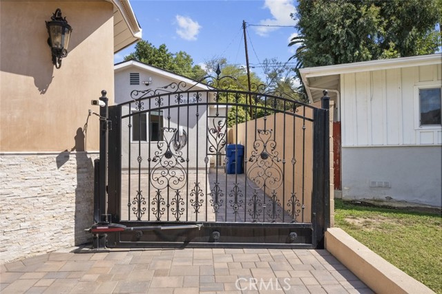 Detail Gallery Image 24 of 35 For 10801 1/2 Wescott Ave, Sunland,  CA 91040 - 2 Beds | 2 Baths