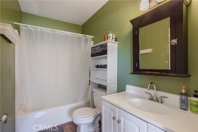 32045 Deseret, Wildomar CA: https://media.crmls.org/medias/15763514-d9ec-4a1e-9bea-a222003bba15.jpg