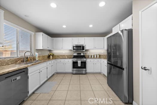 145 Buckthorn Way, Corona CA: https://media.crmls.org/medias/1576551b-de5c-46d1-953e-afed74eeacc8.jpg