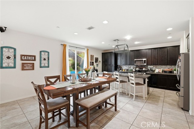 Detail Gallery Image 11 of 60 For 18332 Cayenne, San Bernardino,  CA 92407 - 4 Beds | 3/1 Baths