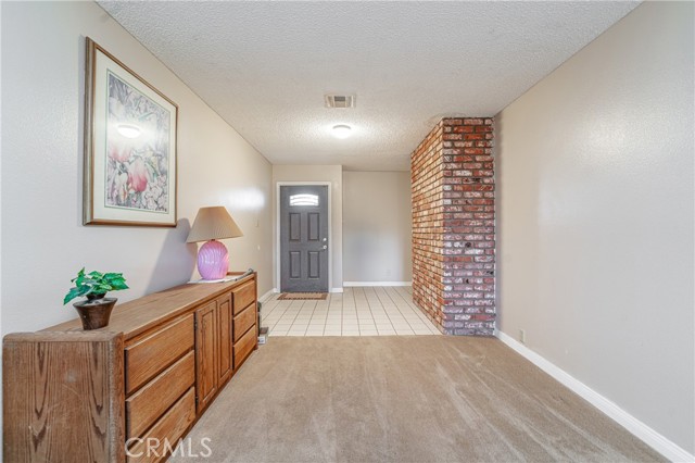 Detail Gallery Image 4 of 53 For 8247 W Avenue D, Lancaster,  CA 93536 - 3 Beds | 2 Baths