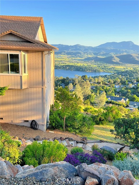 Detail Gallery Image 3 of 51 For 16078 Eagle Rock Rd, Hidden Valley Lake,  CA 95467 - 3 Beds | 3 Baths