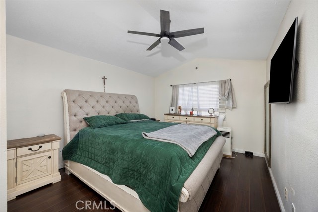 Detail Gallery Image 14 of 31 For 11798 Rustic, Fontana,  CA 92337 - 3 Beds | 2/1 Baths