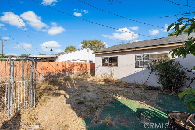 22038 Alamogordo Road, Saugus CA: https://media.crmls.org/medias/1577d1a8-356f-4126-94e2-8a29b4b6191d.jpg