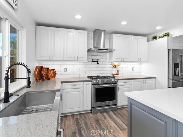 Detail Gallery Image 20 of 62 For 1914 Radford St, Oceanside,  CA 92056 - 4 Beds | 2/1 Baths