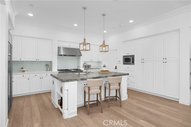 Detail Gallery Image 22 of 61 For 21331 Balerma Ln, Huntington Beach,  CA 92648 - 4 Beds | 3/1 Baths