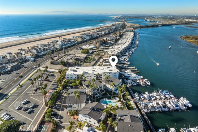 Detail Gallery Image 44 of 48 For 16255 Pacific Cir #204,  Huntington Beach,  CA 92649 - 3 Beds | 3 Baths