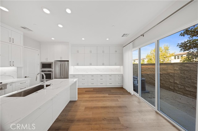 120 Pin Lane, Lake Forest CA: https://media.crmls.org/medias/1579a7ba-5685-406e-b28b-7cd3c8aa8e2b.jpg