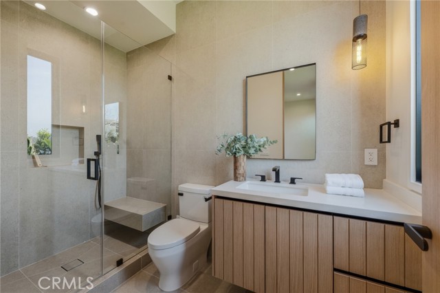 Detail Gallery Image 19 of 36 For 16252 Addison St, Encino,  CA 91436 - 7 Beds | 7/1 Baths