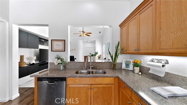 Detail Gallery Image 12 of 47 For 2368 Hearthsong Ct, Riverbank,  CA 95367 - 3 Beds | 2 Baths