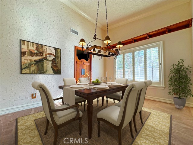 Detail Gallery Image 4 of 22 For 1316 N Erin Ave, Upland,  CA 91786 - 4 Beds | 2 Baths