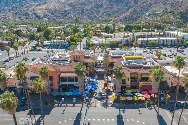 595 S Calle Santa Rosa, Palm Springs CA: https://media.crmls.org/medias/157b4218-82ac-4aa2-af97-96f19e042597.jpg